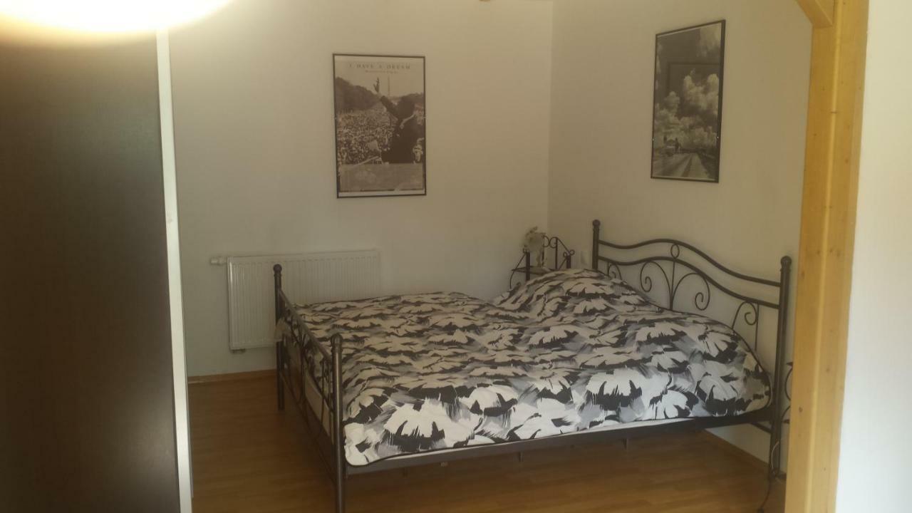 Apartment Ferienwohnung Mit Fitness *
